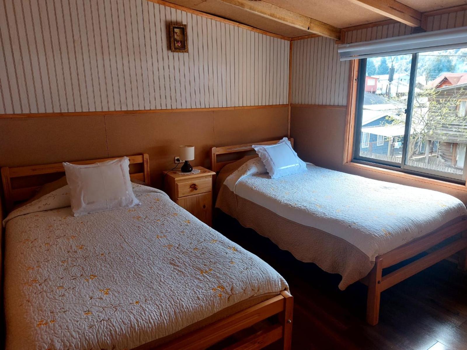 פוארטו פויוואפי Hostal Y Cabanas Ventisquero מראה חיצוני תמונה