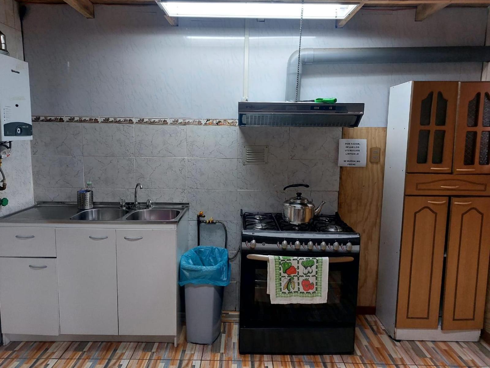 פוארטו פויוואפי Hostal Y Cabanas Ventisquero מראה חיצוני תמונה