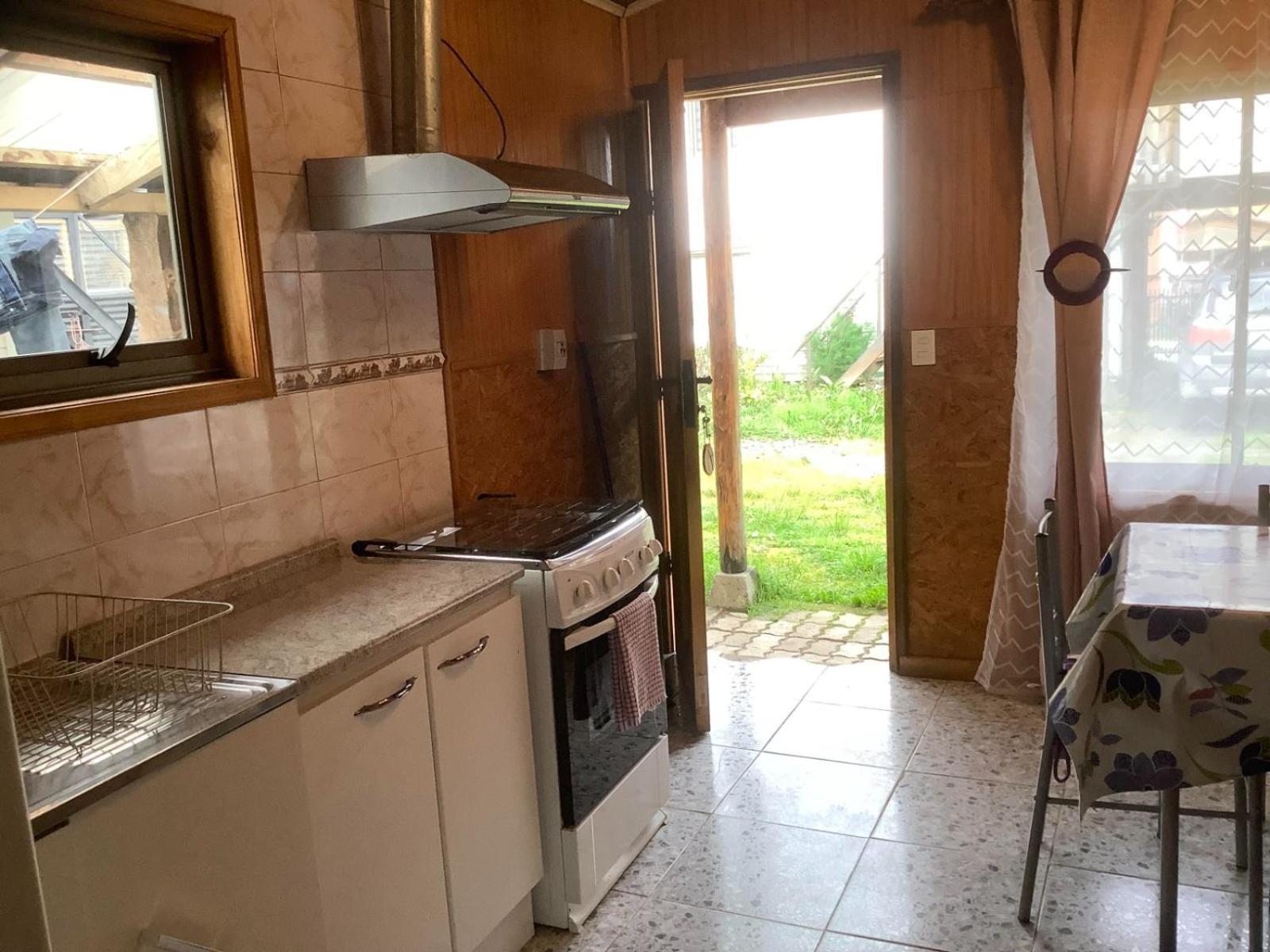 פוארטו פויוואפי Hostal Y Cabanas Ventisquero מראה חיצוני תמונה