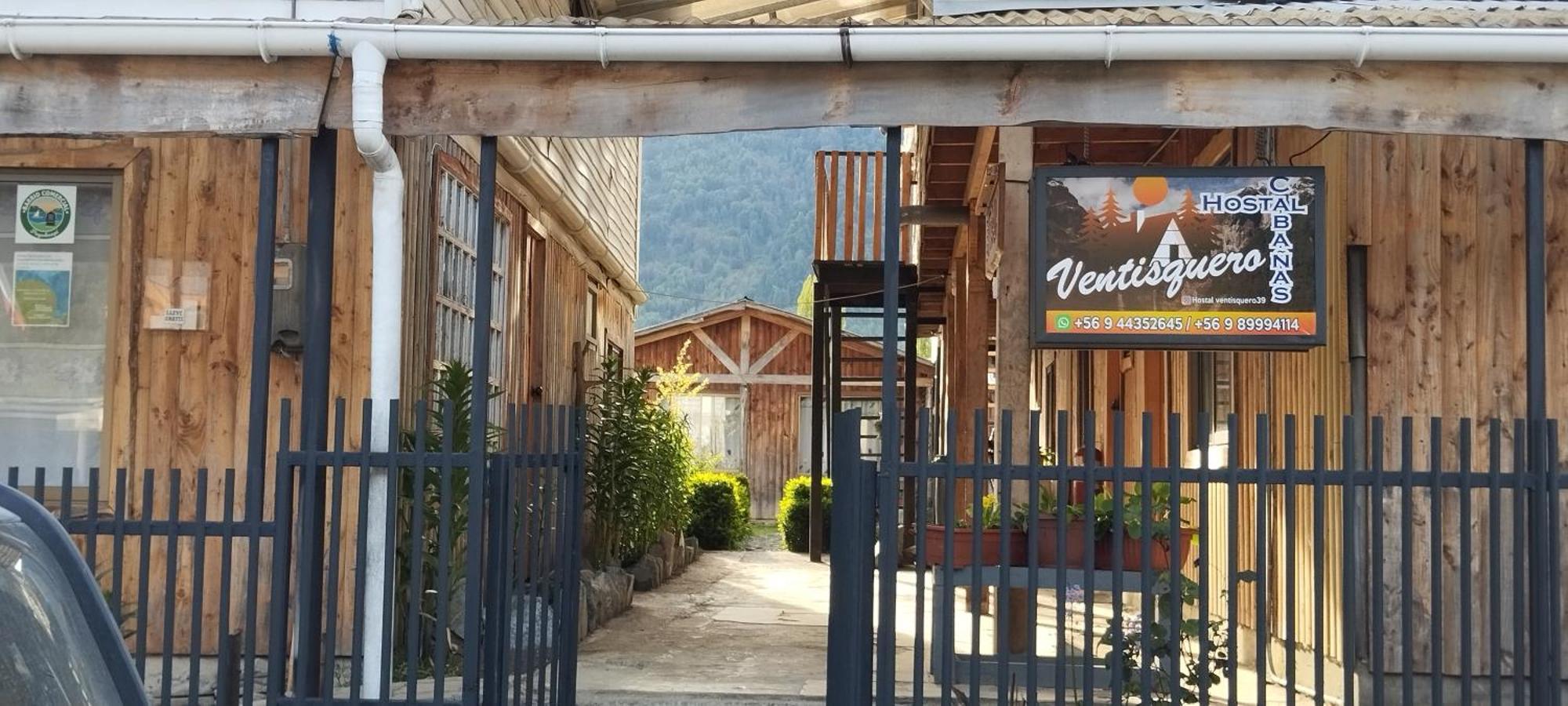 פוארטו פויוואפי Hostal Y Cabanas Ventisquero מראה חיצוני תמונה